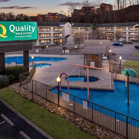 Quality Inn & Suites At Dollywood Lane Pigeon Forge Bagian luar foto