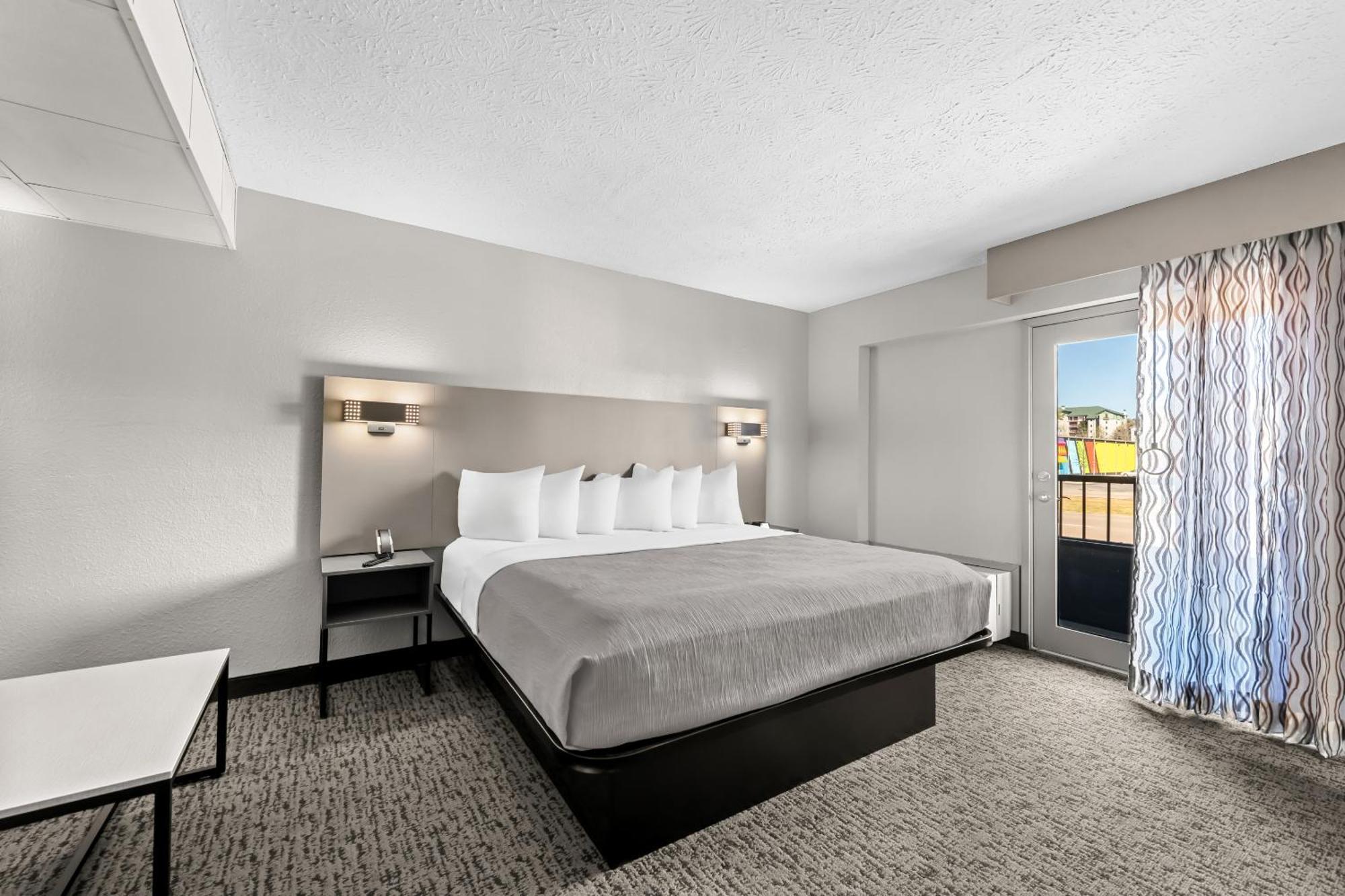 Quality Inn & Suites At Dollywood Lane Pigeon Forge Bagian luar foto