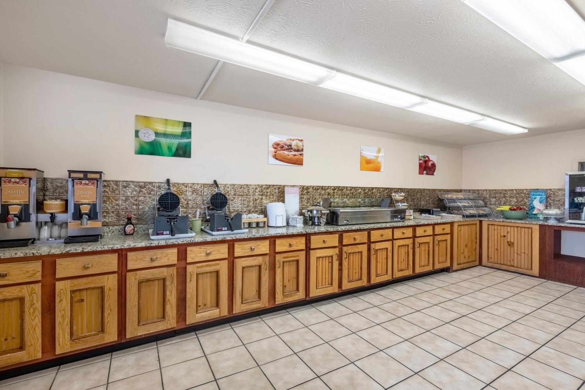 Quality Inn & Suites At Dollywood Lane Pigeon Forge Bagian luar foto