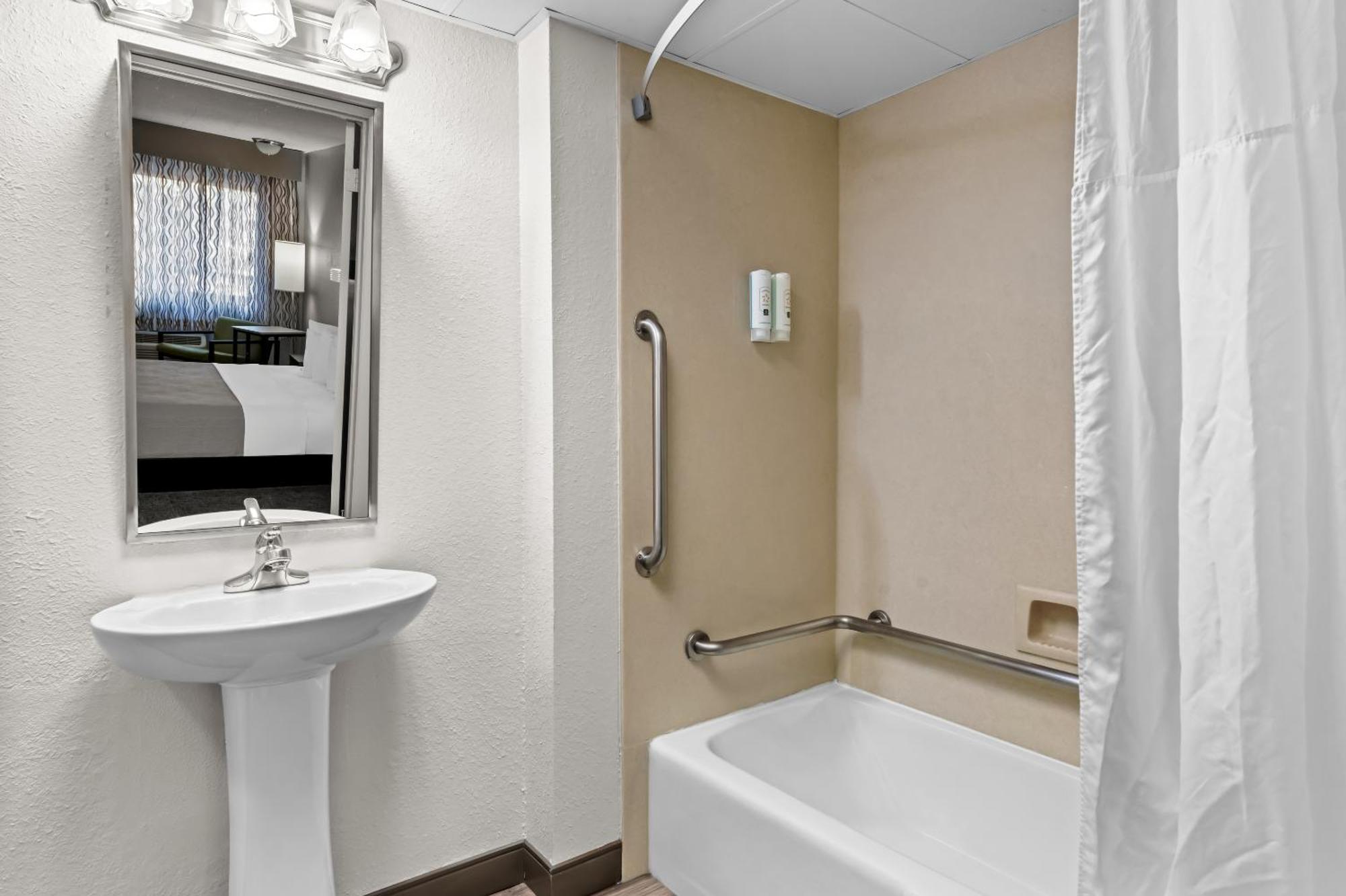 Quality Inn & Suites At Dollywood Lane Pigeon Forge Bagian luar foto