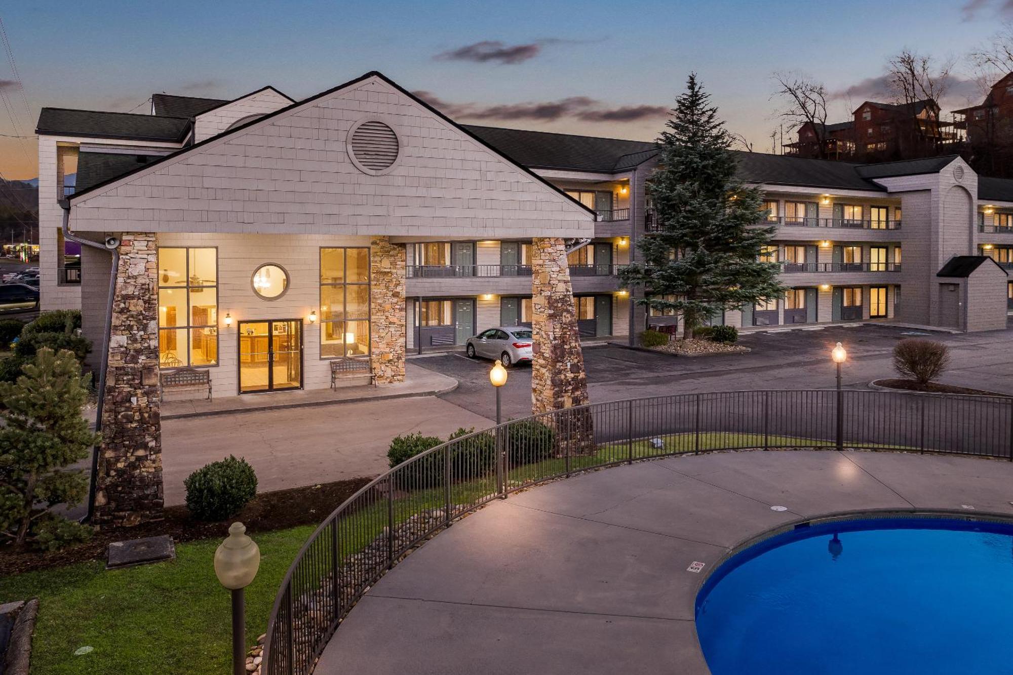 Quality Inn & Suites At Dollywood Lane Pigeon Forge Bagian luar foto