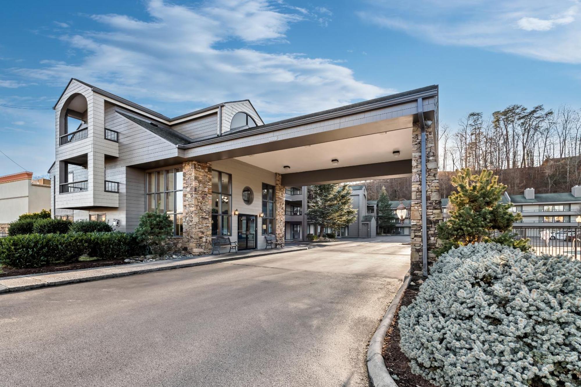 Quality Inn & Suites At Dollywood Lane Pigeon Forge Bagian luar foto